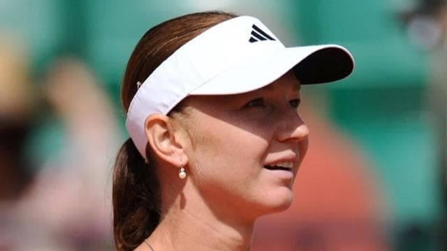 Czech tennis player detained with Novak Djokovic compares the detention centre with a prison