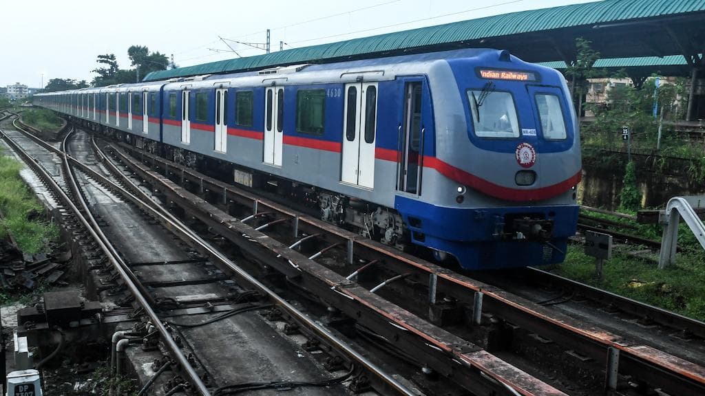 East-West Metro: নববর্ষের উপহার, ১ বৈশাখে চালু হতে পারে ইস্ট-ওয়েস্ট মেট্রো, জুড়বে শিয়ালদহ-সেক্টর ৫