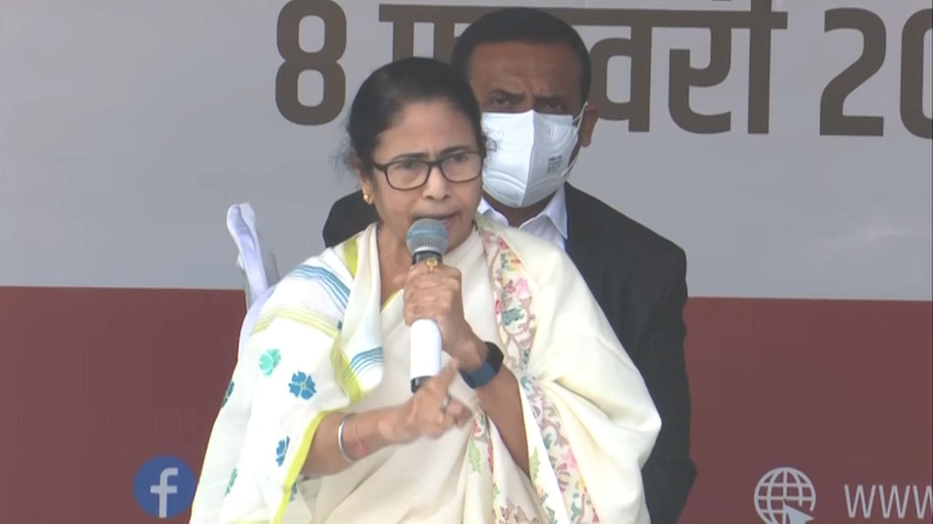 Mamata Banerjee: 'সৎকার না করে লাশ ভাসিয়েছেন গঙ্গায়', লখনউ থেকে যোগী সরকারকে তোপ মমতা বন্দ্যোপাধ্যায়ের