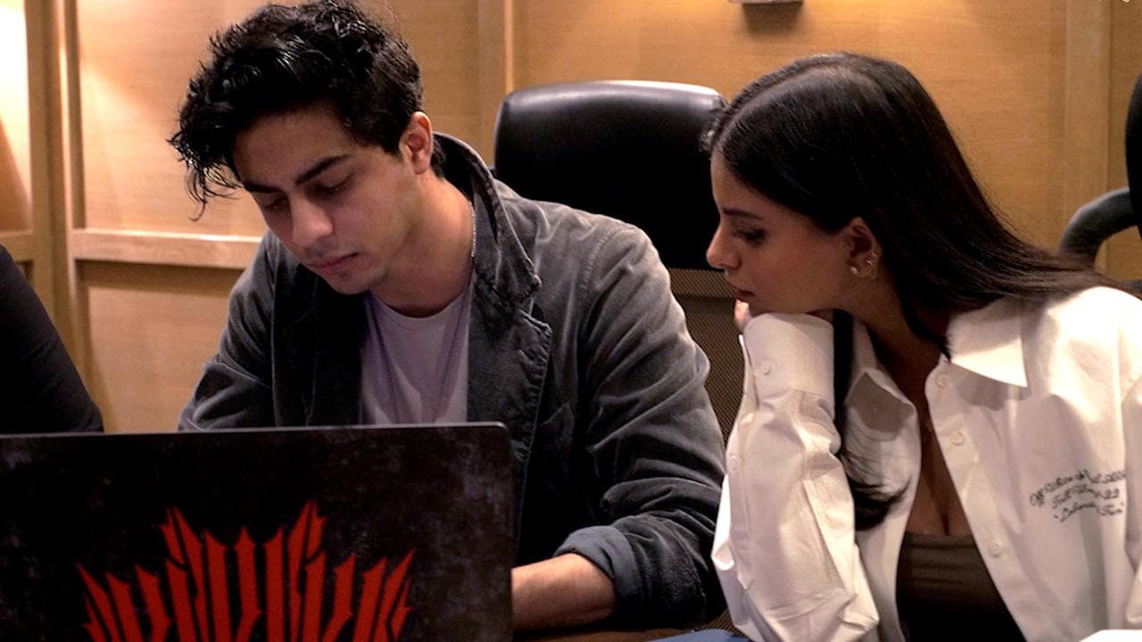 Aryan-Suhana in IPL auction: আইপিএলের মেগা নিলামে এলেন আরিয়ান-সুহানা, সোশ্যাল মিডিয়ায় ভাইরাল ছবি