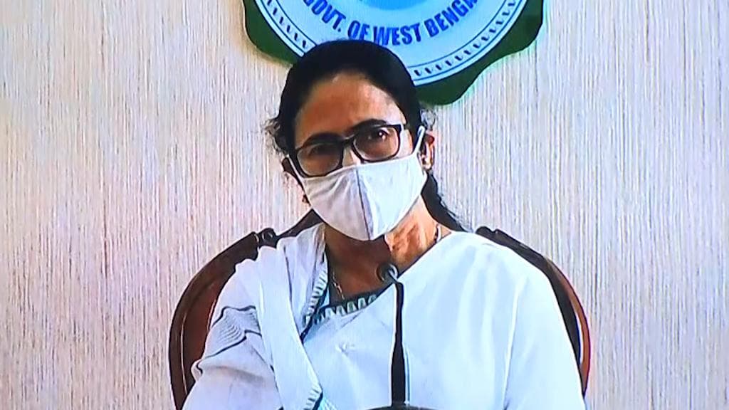 Covid Restrictions: সংক্রমণ না কমলে ১৫ জানুয়ারির পর আরও কড়াকড়ি রাজ্যে