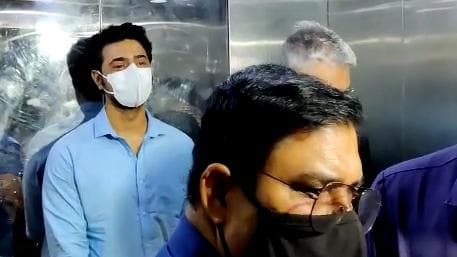 TMC MP Dev: গরুপাচার কাণ্ডে তলব, হাজিরা দিতে নিজাম প্যালেসে সাংসদ-অভিনেতা দেব