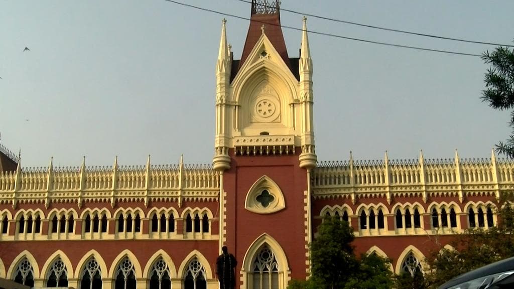 PIL on School reopen in WB: স্কুল খোলা নিয়ে ফের জনস্বার্থ মামলা দায়ের কলকাতা হাইকোর্টে