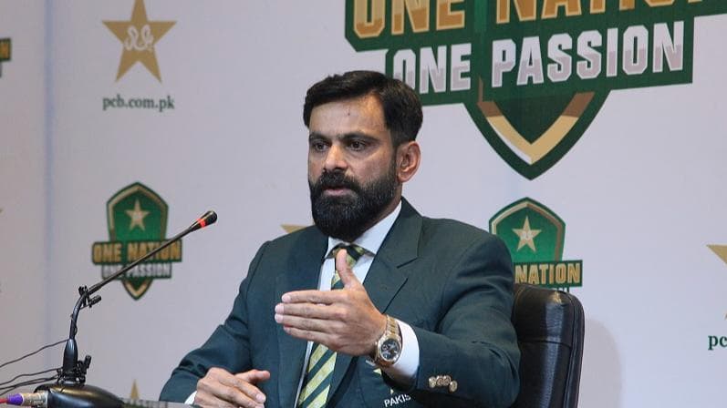 मोहम्मद हफीज ने किया संन्यास का ऐलान, 18 साल लंबे इंटरनेशनल करियर को कहा अलविदा