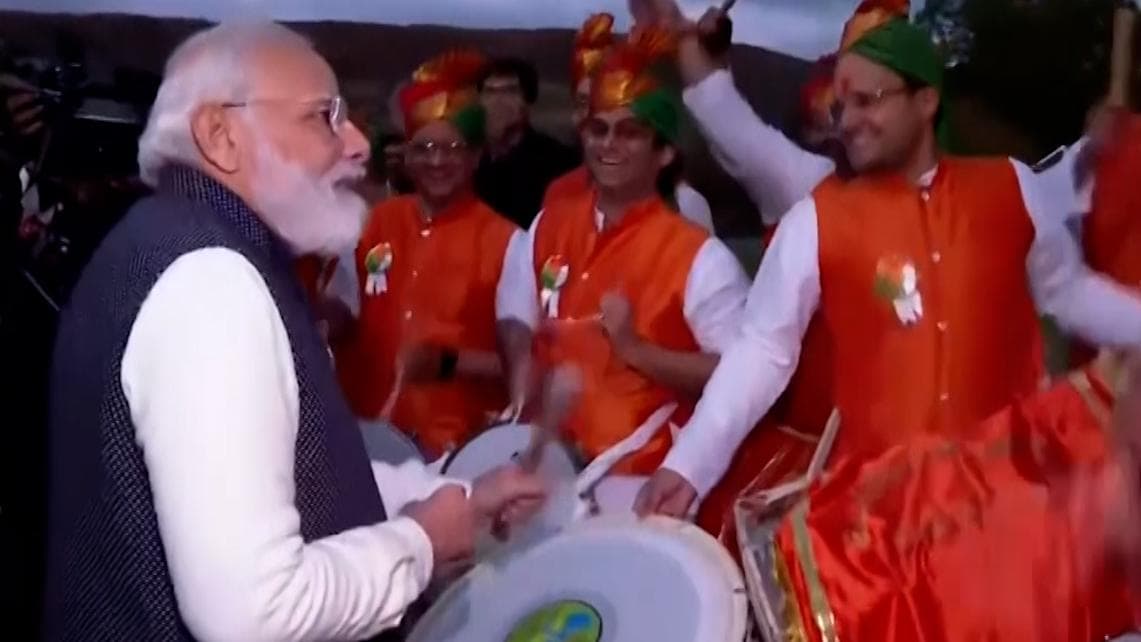 Watch: গ্লাসগোর জলবায়ু সম্মেলনে নতুন রূপে দেখা গেল প্রধানমন্ত্রীকে