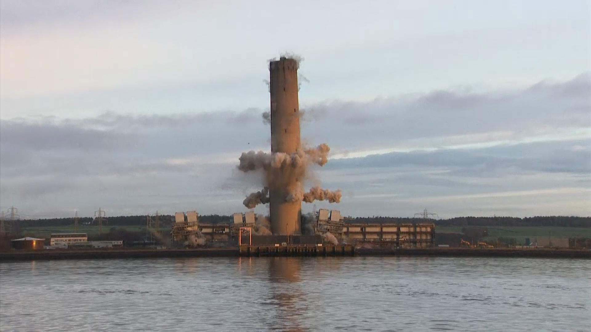 Watch: 600-feet Scottish power station chimney reduced to dust