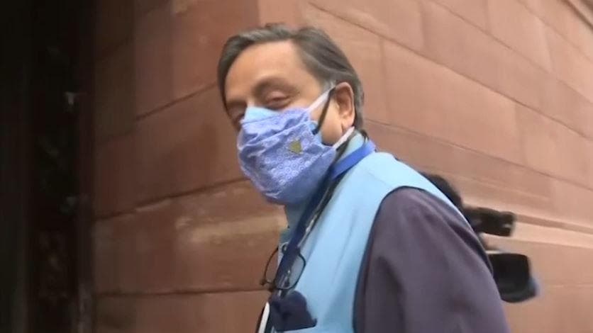 Shashi Tharoor ने लिखा- घिनौनी है बेटे आर्यन की वजह से शाहरुख को निशाना बनाने वालों की हरकत 