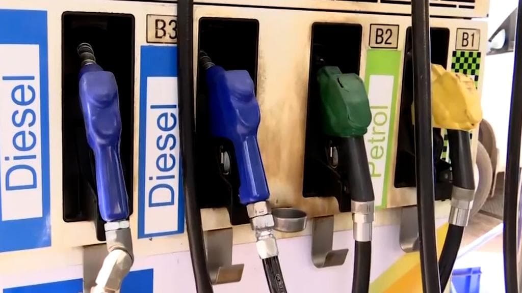 Petrol Diesel price hike : আবারও আগুন পেট্রোল ডিজেল, রোজ নতুন দামের রেকর্ড 