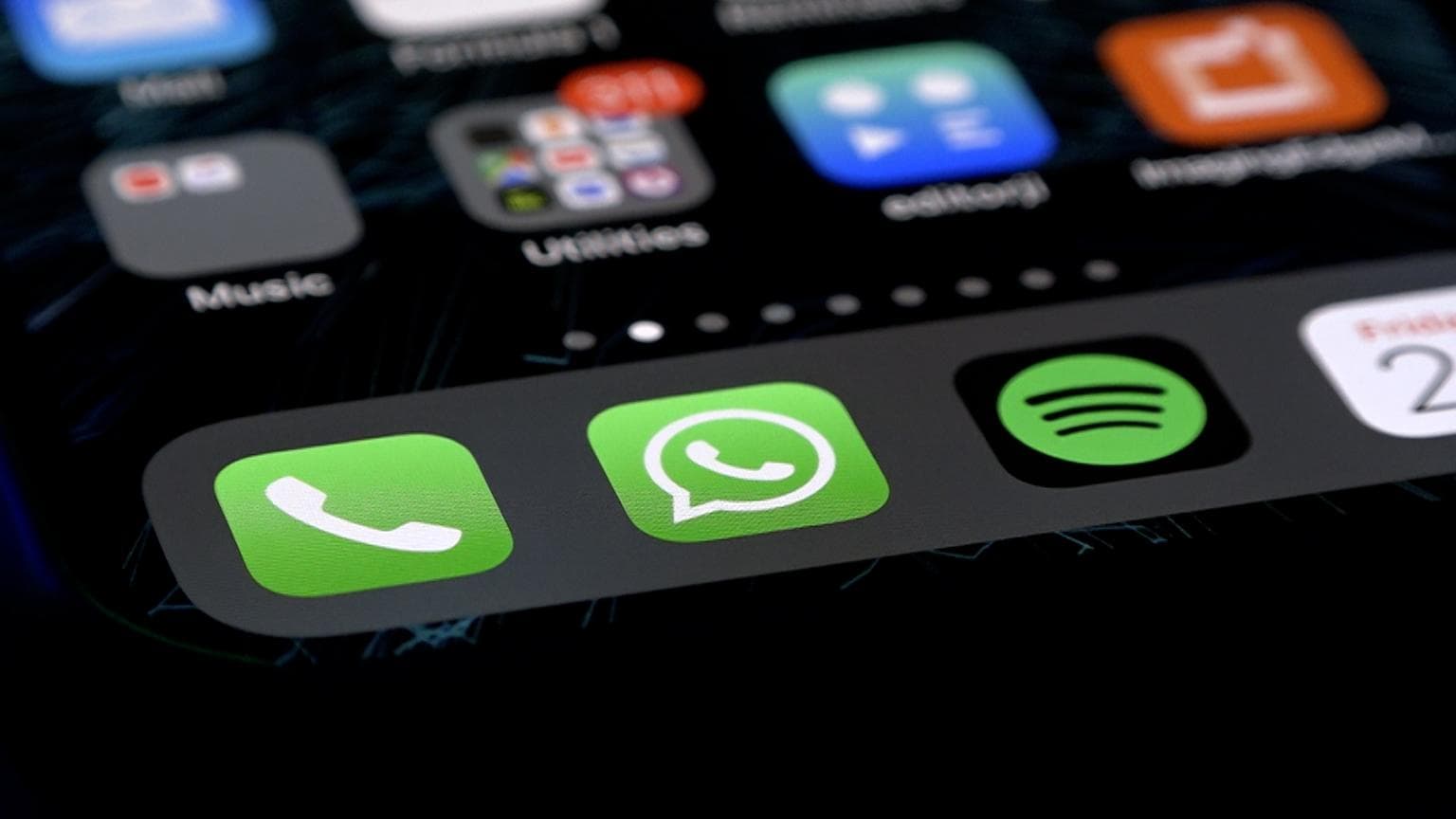 WhatsApp is beta testing end-to-end encrypted cloud backups: report