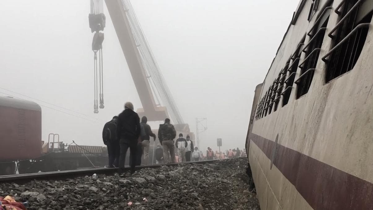Train Accident: কেন উল্টে গেল ট্রেন, কারণ খুঁজতে তদন্ত শুরু কমিশনার অফ রেলওয়ে সেফটির