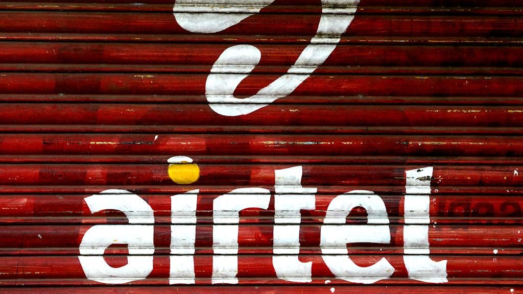 Airtel announces steep hike in plans: মাত্র ৪ মাসেই দ্বিগুণ হয়ে গেল এয়ারটেলের প্রি-পেড প্ল্যানের খরচ
