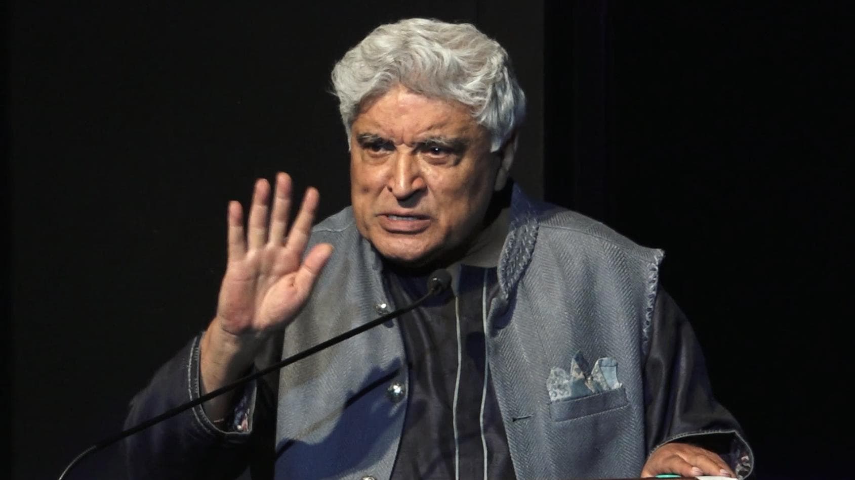 Javed Akhtar in trouble over RSS-Taliban, court sends show-cause notice