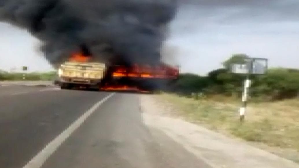 Rajasthan Road Accidnet: বাসের সঙ্গে ট্যাঙ্কারের সংঘর্ষ, রাজস্থানের পথদুর্ঘটনায় কমপক্ষে মৃত্যু ১২ জনের