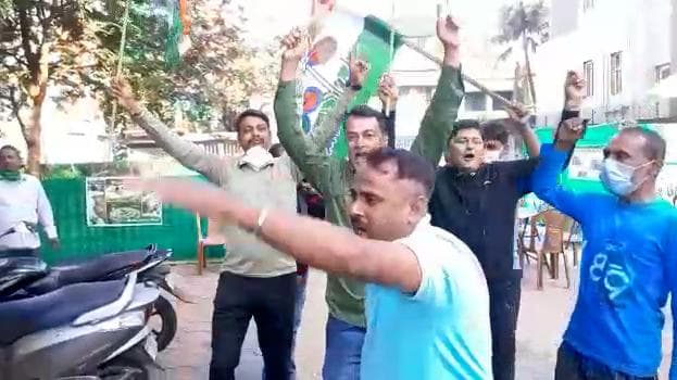 Municipal Election 2022 : বিধাননগরে এগিয়ে তৃণমূল, ঢাক-ঢোল নিয়ে উচ্ছ্বাস তৃণমূল কর্মীদের
