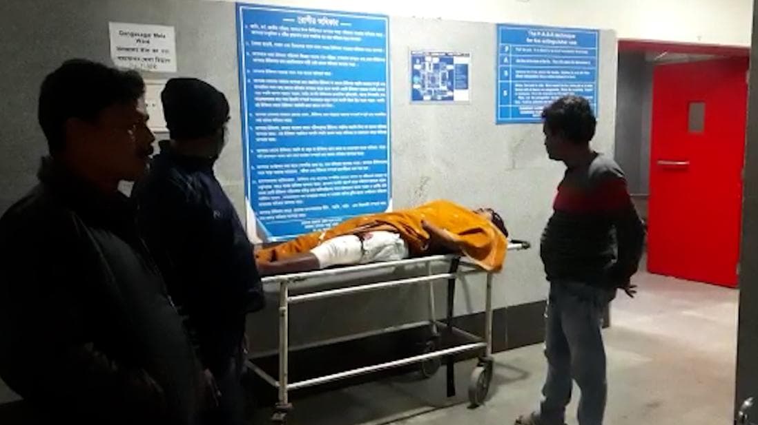 South 24 Parganas: তাণ্ডবের প্রতিবাদ করায় দক্ষিণ ২৪ পরগনার বিষ্ণুপুরে দুষ্কৃতীদের গুলি, আহত ২