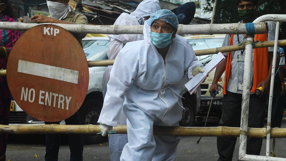 West Bengal Covid bulletin: রাজ্যে নতুন করে কোভিড আক্রান্ত ৭০৫ জন, মৃত্যু হয়েছে ১৩ জনের