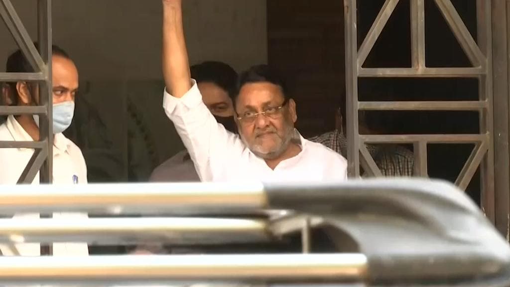 Nawab Malik: দাউদ ইব্রাহিমের সঙ্গে যোগ, মহারাষ্ট্রের মন্ত্রী নবাব মালিককে গ্রেফতার ইডির