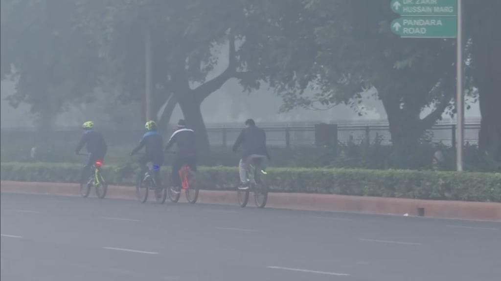 Delhi Choking: Records highest pollution days in November with AQI severe for 11 days