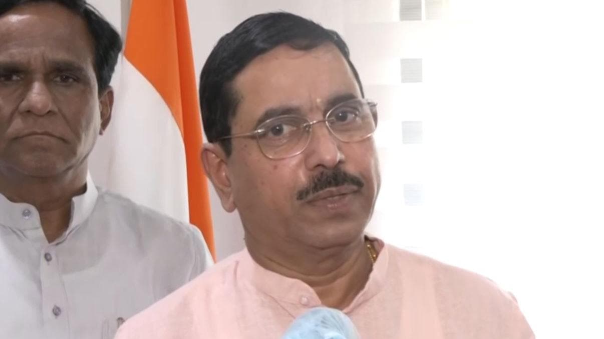 Coal Crisis पर केंद्र ने अब राज्यों पर साधा निशाना, प्रह्लाद जोशी बोले- हमने स्टॉक बढ़ाने को कहा था