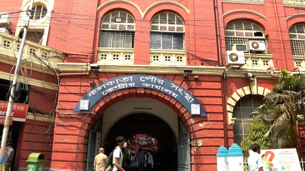 Sougato Roy: নজরে লোকসভা, পুরসভা ভোটে জবরদস্তি নয়, তৃণমূলের সিদ্ধান্ত জানালেন সৌগত