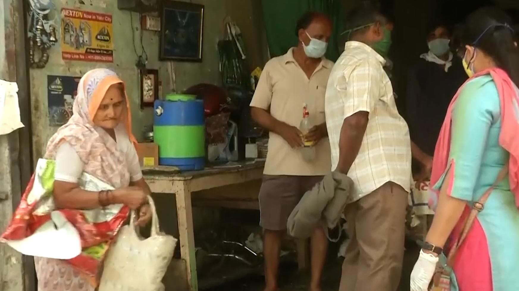 Free Ration: বিনামূল্যে রেশন কি পাওয়া যাবে না ! কেন্দ্রীয় খাদ্যসচিবের মন্তব্যে জল্পনা