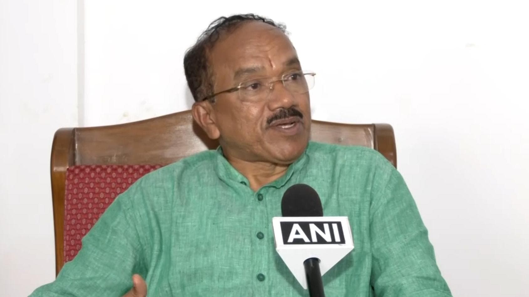 BJP's Goa headache: Why ex-CM Parsekar has quit after Parrikar's son