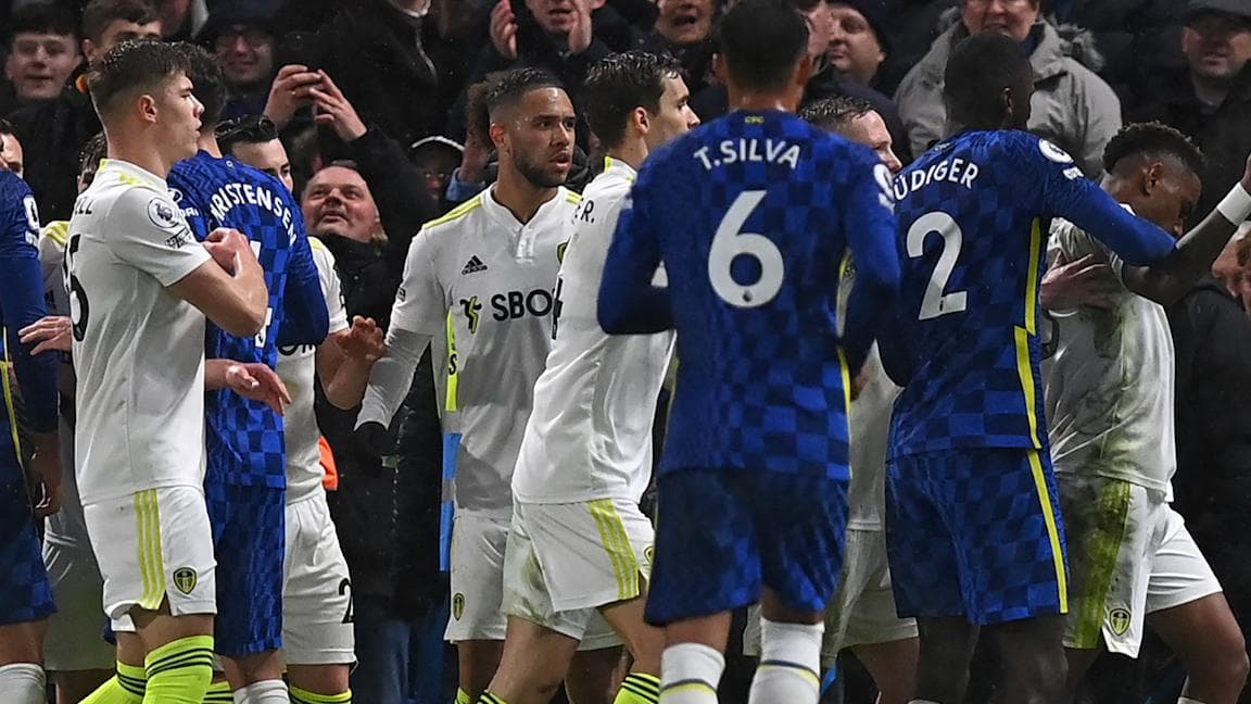 EPL: টানটান ইপিএল, জিতে তিন নম্বরে চেলসি