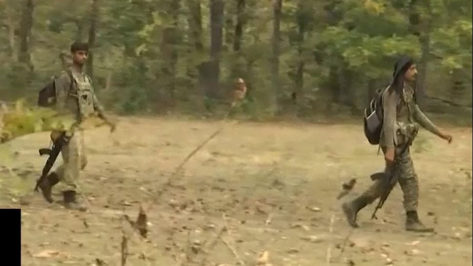 Chhattisgarh के दंतेवाड़ा में सुरक्षा बलों ने तीन महिला नक्‍सली को किया ढेर, 5-5 लाख का इनाम था घोषित