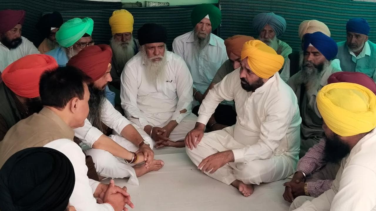 Bhagwant Mann visits family of Punjab Police constable shot dead in raid operation