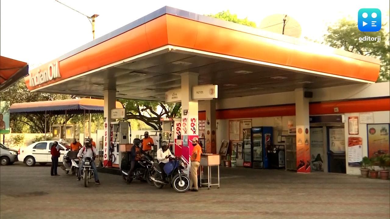 Petrol-Diesel price hike : মধ্যবিত্তদের চাপ বাড়িয়ে ফের মহার্ঘ জ্বালানি, আট দিনে সাত বার বাড়ল দাম