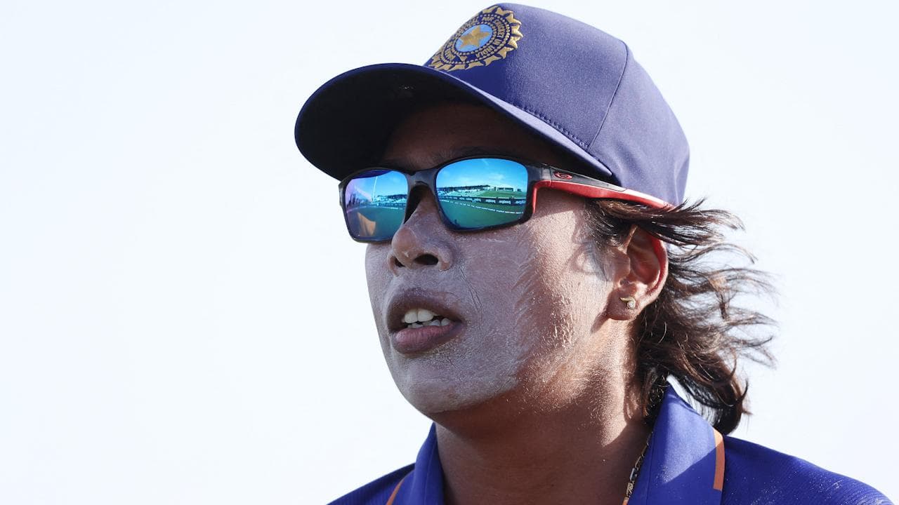 Jhulan Goswami: বিশ্বকাপে বিশ্বরেকর্ড গড়লেন বাংলার পেসার ঝুলন গোস্বামী, তুলে নিলেন ২৫০ উইকেট