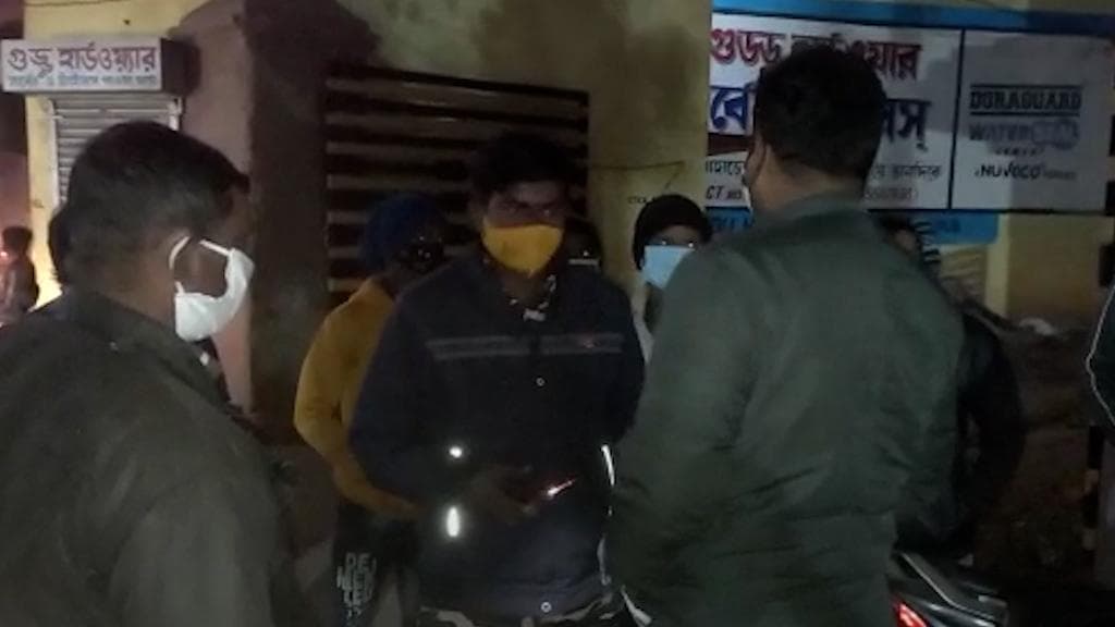 Covid 19: দুবরাজপুরে কোভিড বিধি চালু হওয়ার আগেই শুরু হয়ে গেল ধরপাকড়, নাকা চেকিং পুলিশের