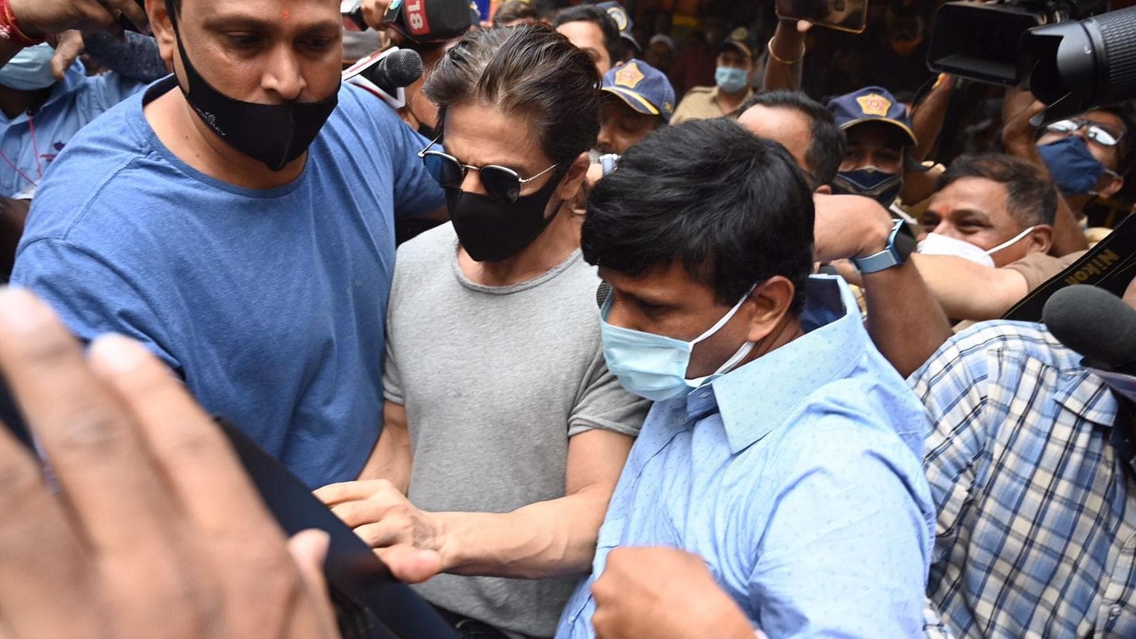Watch: Shah Rukh Khan at Mumbai's Arthur Road jail to meet son Aryan Khan