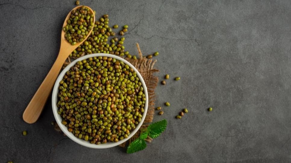 अंकुरित अनाज के इन गुणों से वाकिफ हैं आप? आज ही बना लीजिये अपनी डेली डाइट का हिस्सा 