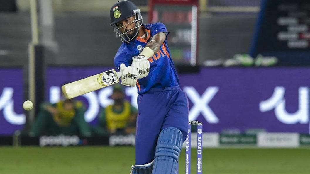 कहीं भारी ना पड़ जाए हार्दिक को यह फैसला, भारतीय ऑलराउंडर ने किया घरेलू टूर्नामेंट में खेलने से इनकार