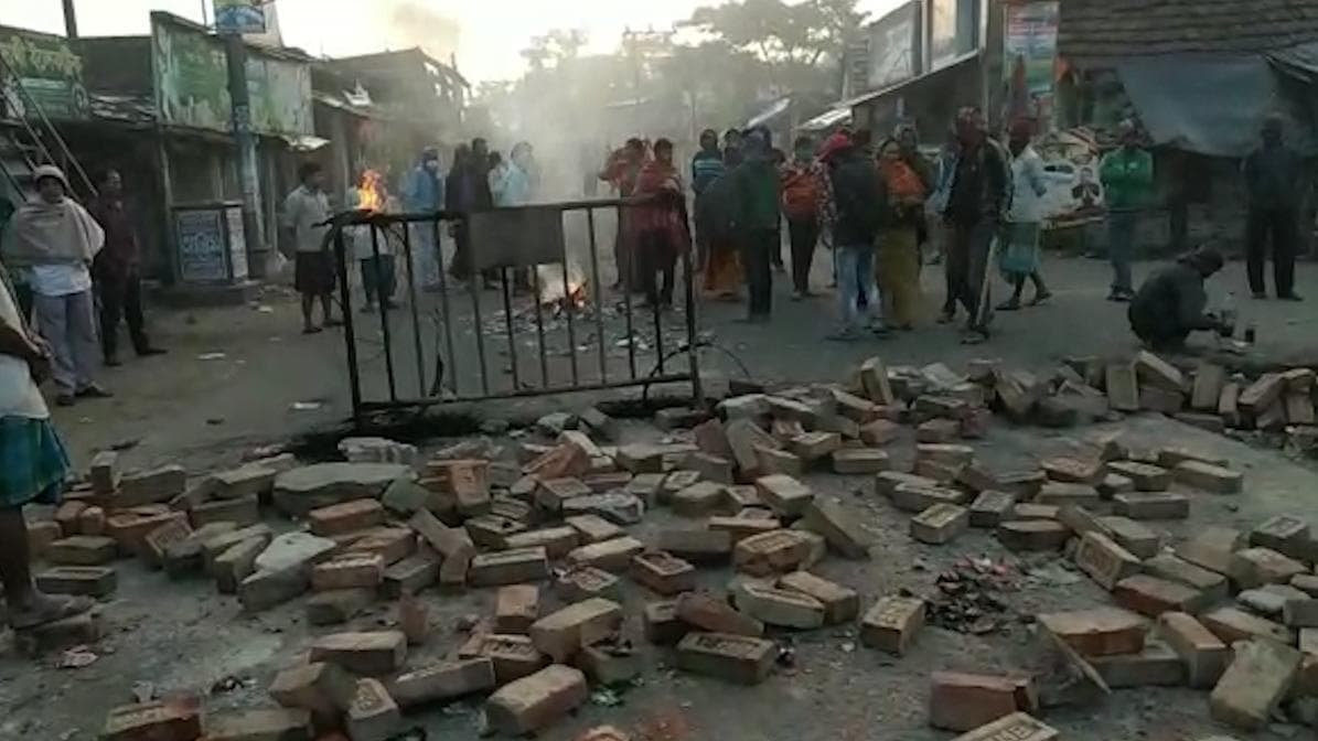 BJP Strikes in Nandigram: নন্দীগ্রামে রাস্তা অবরোধ করে বনধ পালন বিজেপির