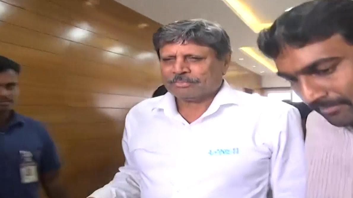 Kapil Dev on Virat Kohli: 'একটা ফোন করে সব মিটিয়ে নিন', বিরাট ও বিসিসিআই বিতর্কে মুখ খুললেন কপিল দেব