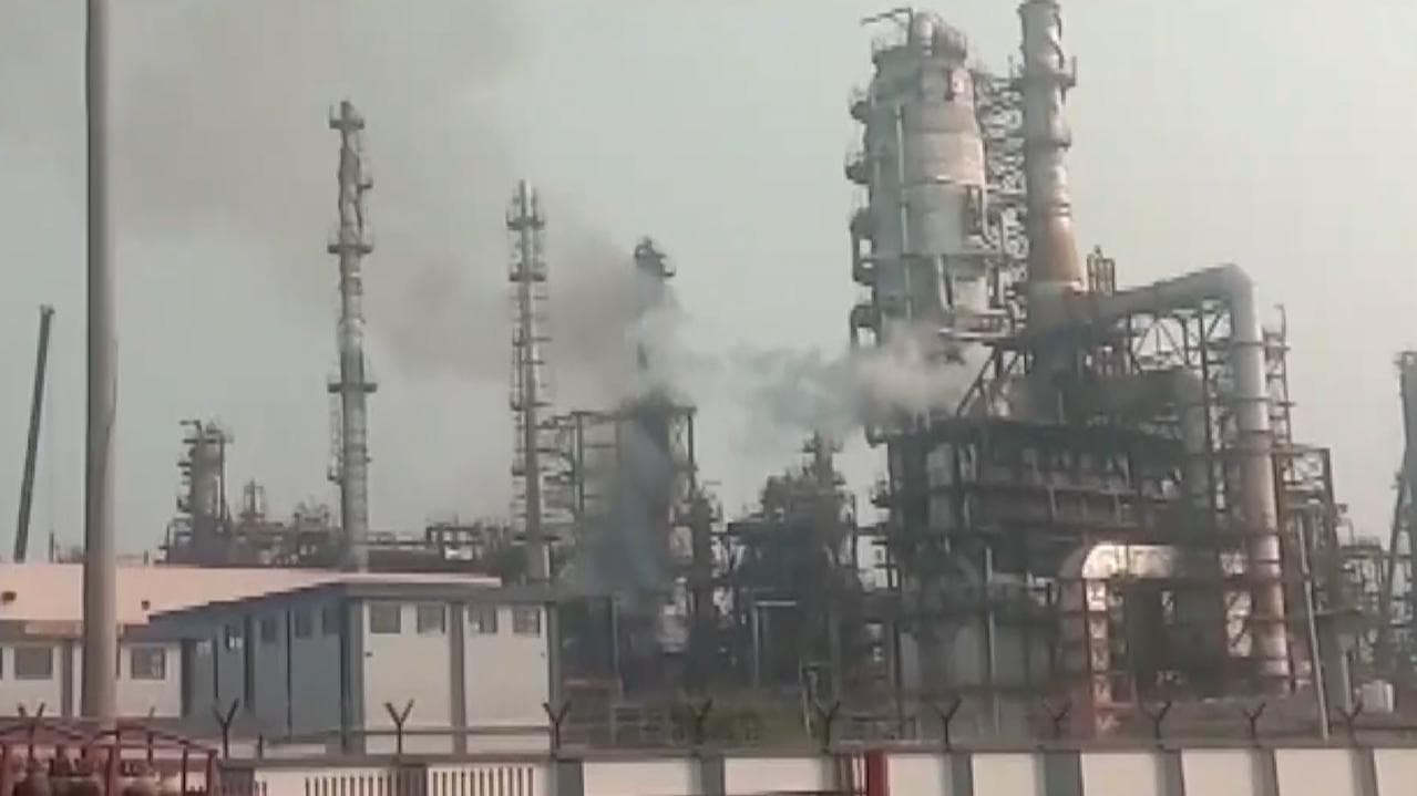 Haldia Fire Update: অগ্নিকাণ্ডের কারণ অনুসন্ধানে হলদিয়া এল আইওসির উচ্চ পর্যায়ের তদন্ত কমিটি