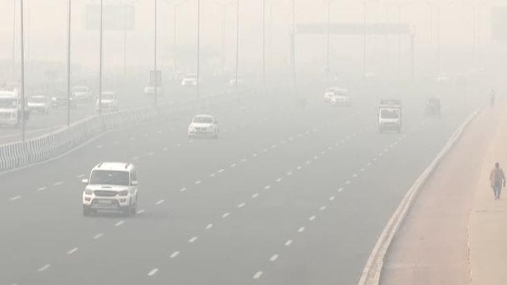 Air Pollution: राजधानी दिल्ली में जहरीली हवा ने बनाया नया रिकॉर्ड, नवंबर महीना 4 साल में सबसे प्रदूषित
