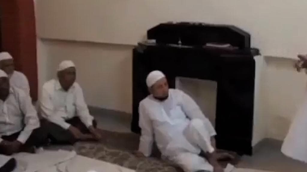 Uttar Pradesh: probe against IAS officer after Hindu group accuses him of religious conversion