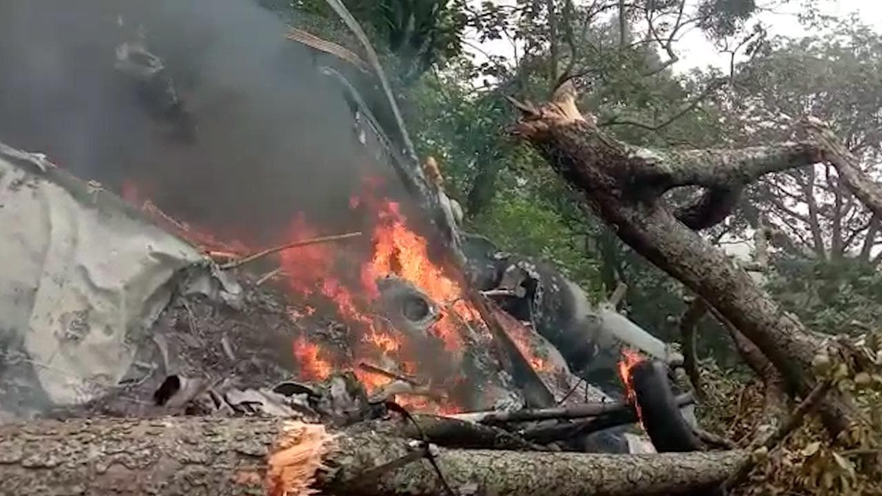IAF Helicopter Crash: বিপিন রাওয়াত সহ তামিলনাড়ুতে ভেঙে পড়ল সেনা-বিমান, মৃত ১৩