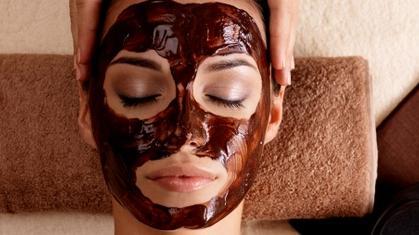 चेहरे पर इंस्टेंट ग्लो पाने के लिए करें कॉफी फेशियल