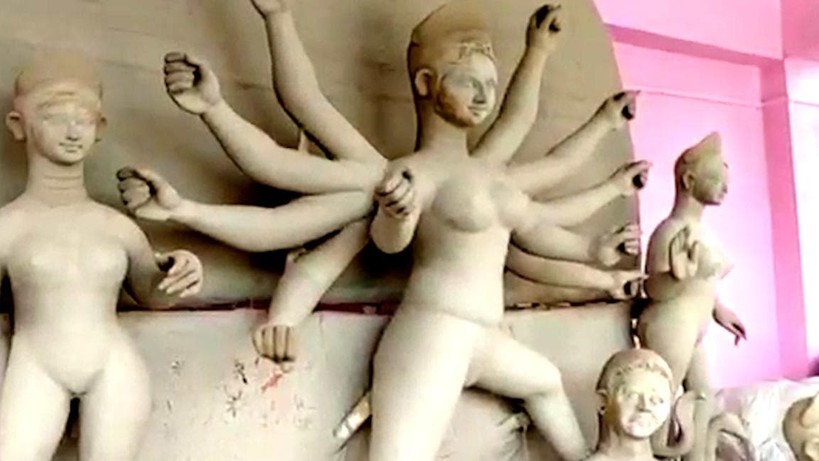 Durga Puja 2001: অনাথ আশ্রমেই তৈরি হচ্ছে আটচালার ঠাকুর, বীরভূমের কোমা গ্রামে এবারই প্রথম পুজো