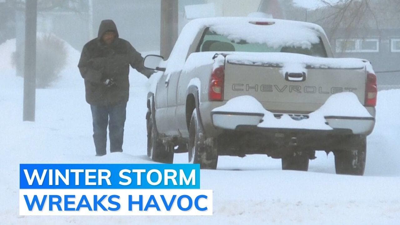 Winter storm prompts cancellations of over 1,500 flights in US 