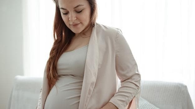 Here's why pregnant women must get the Covid-19 vaccination 