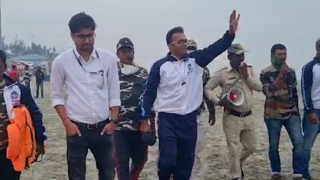 Cyclone Jawad effect: জাওয়াদ নিয়ে সতর্কতার জের, সমুদ্রস্নানে নিষেধাজ্ঞা জারি বকখালিতে