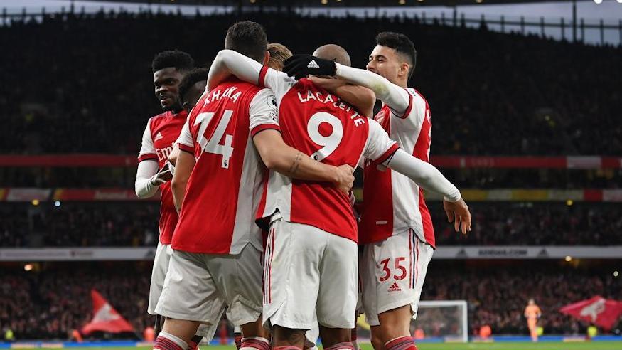 Premier League: Arsenal beat Leicester City 2-0, move back in the top 4