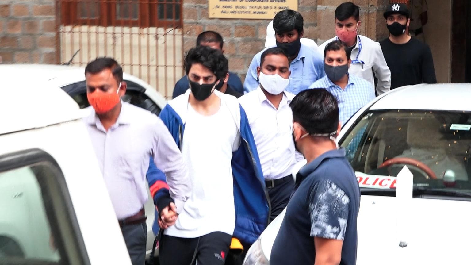 Aryan Khan: কয়েদি নম্বর এন-৯৫৬, আরিয়ানের জন্য জেলে পৌঁছল সাড়ে ৪ হাজার টাকার মানি অর্ডার