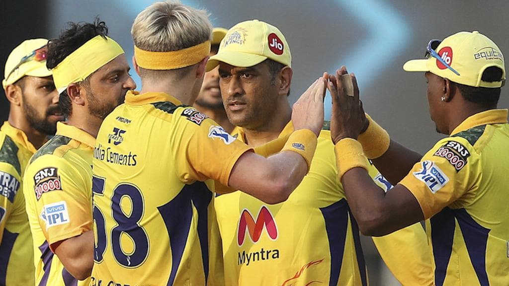 IPL 2021 CSK v RCIPL 2021 CSK v RCB:  কোহলিদের ৬ উইকেটে হারিয়ে শীর্ষে পৌঁছল ধোনির চেন্নাই