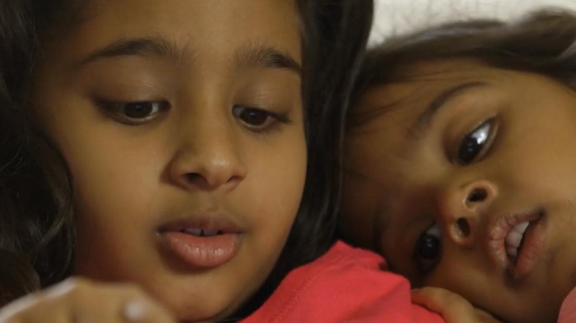 Children's Day : ছেলেবেলার ছবি শেয়ার করে শিশু দিবসের শুভেচ্ছা ঋতুপর্ণা থেকে প্রসেনজিতের